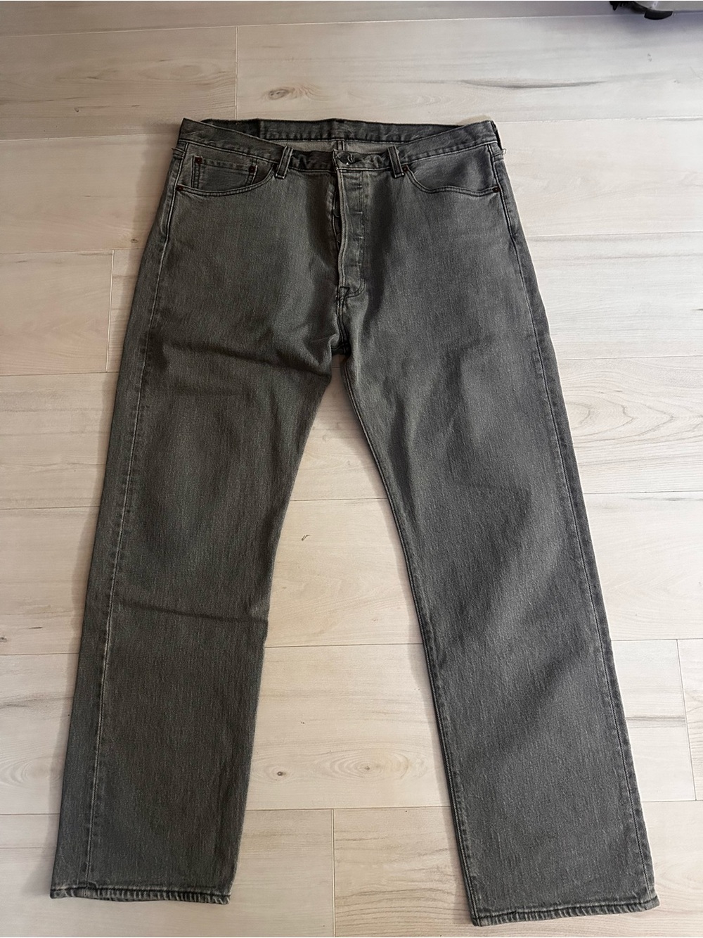Levi's 501 Straight Men’s Grey Jeans Size 36x30 0110